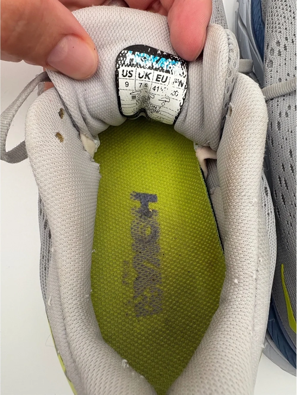 Hoka Clifton 7 $180 Woman’s 9 One One Gray Running Shoes with Yellow Logo